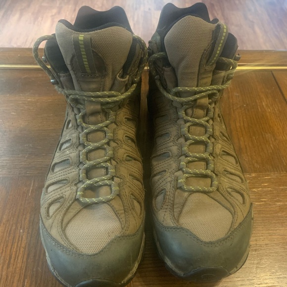 Oboz Hiking Boots - Picture 1 of 4